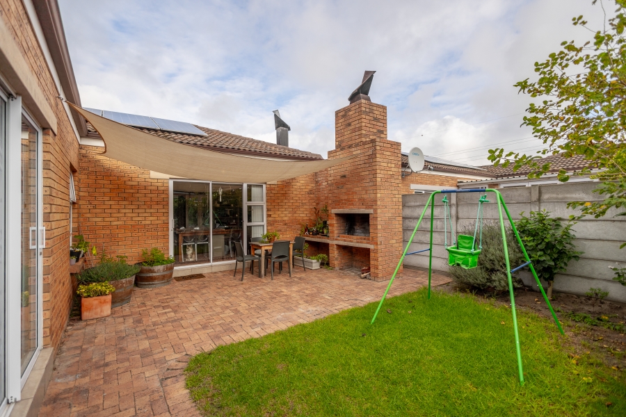 3 Bedroom Property for Sale in Protea Heights Western Cape